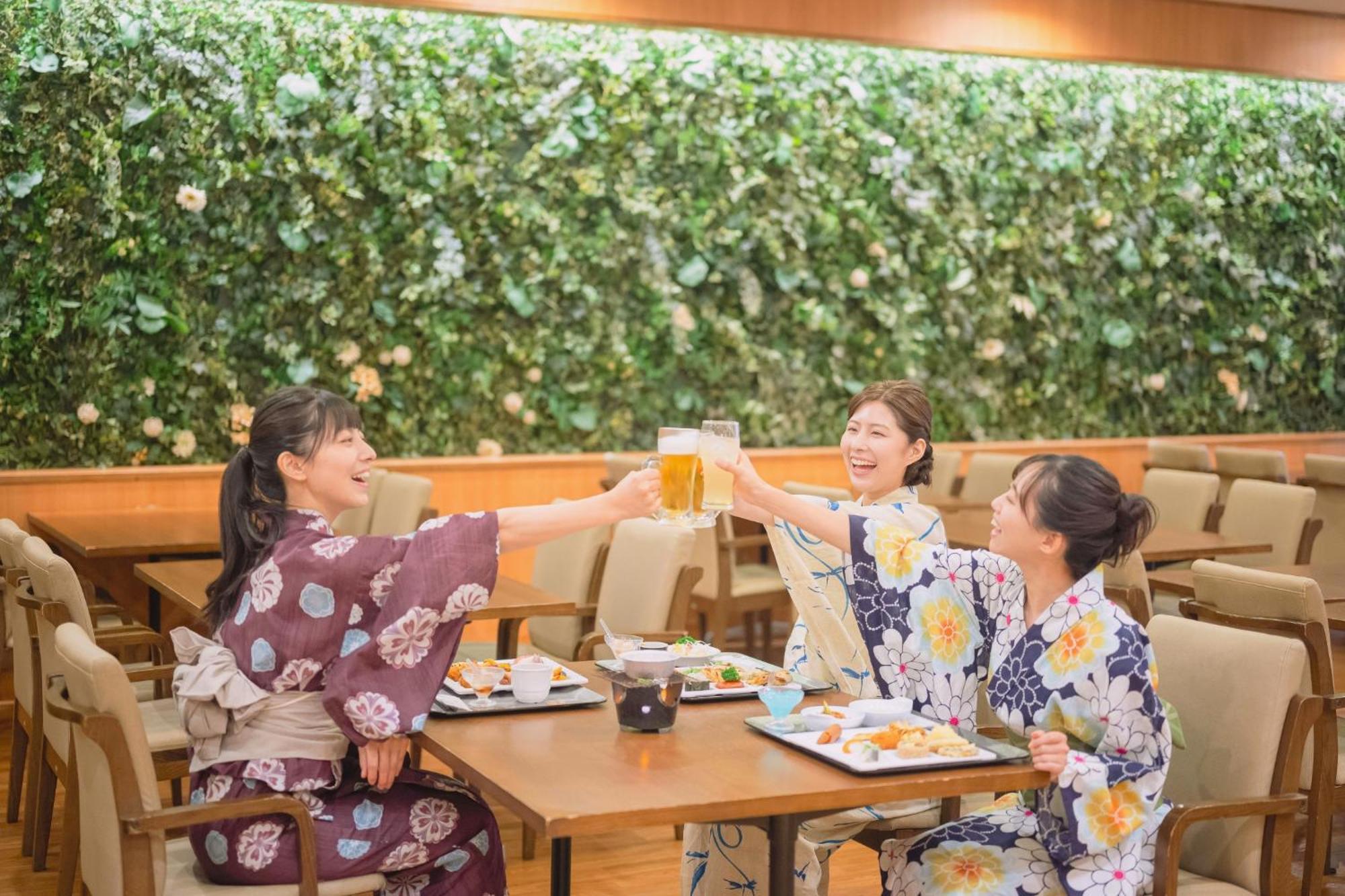 Hotel Ooedo Onsen Monogatari Dogo Matsuyama  Exterior foto